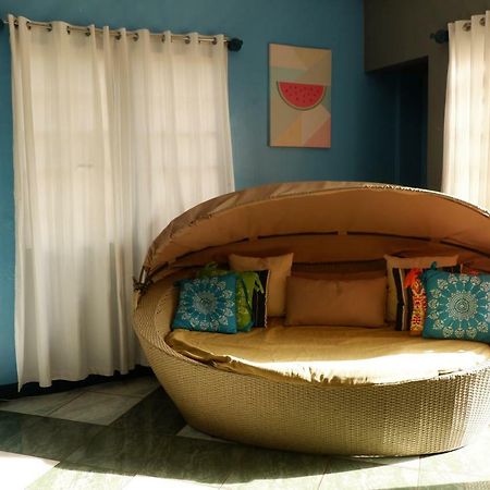 Tagaytay Modern Guesthouse - City Center Тагайтай Экстерьер фото