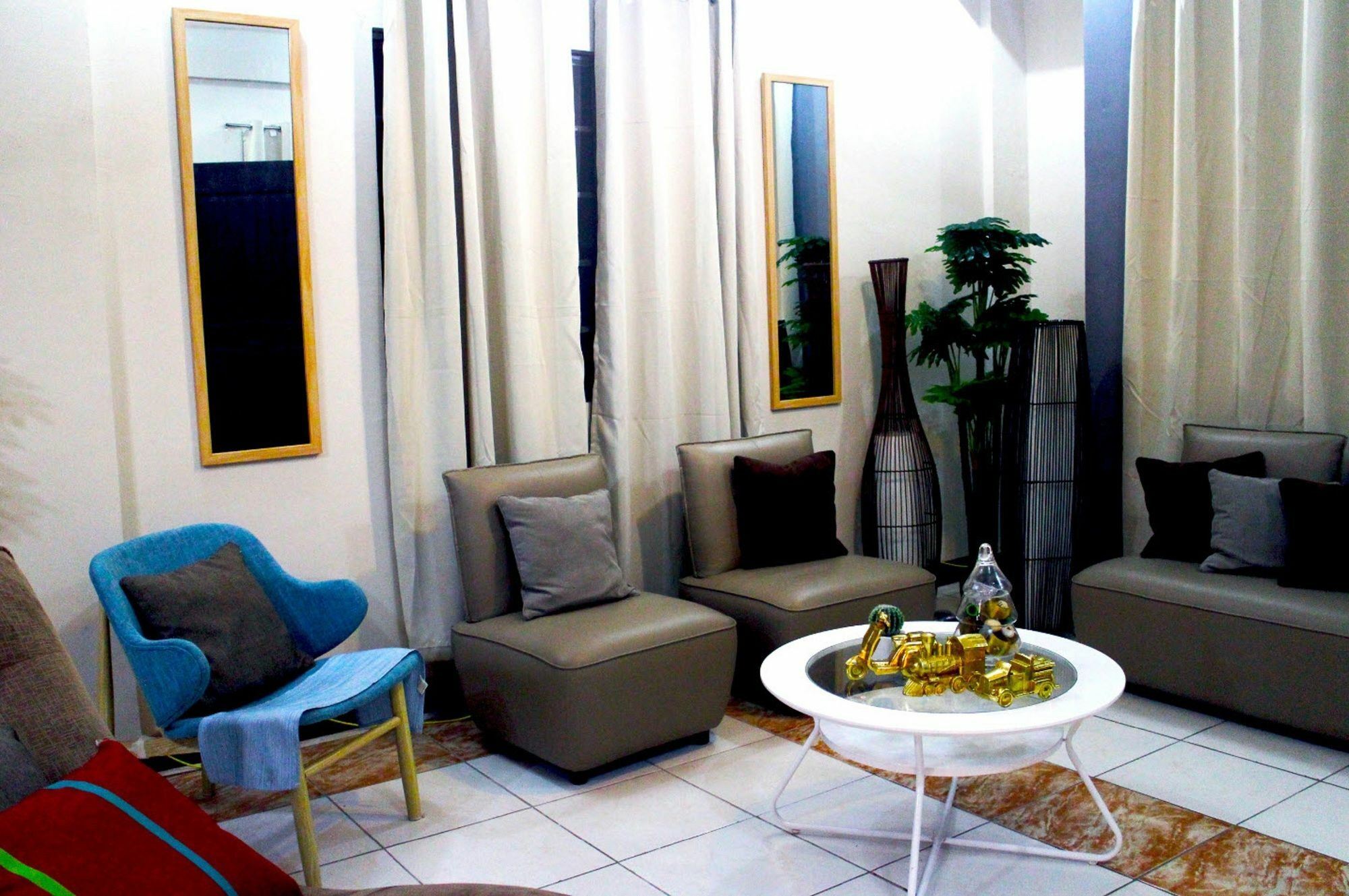 Tagaytay Modern Guesthouse - City Center Тагайтай Экстерьер фото