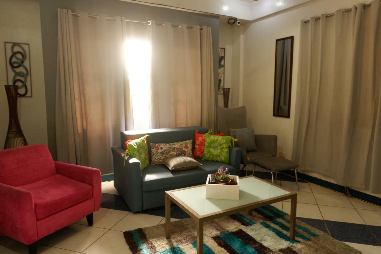 Tagaytay Modern Guesthouse - City Center Тагайтай Экстерьер фото